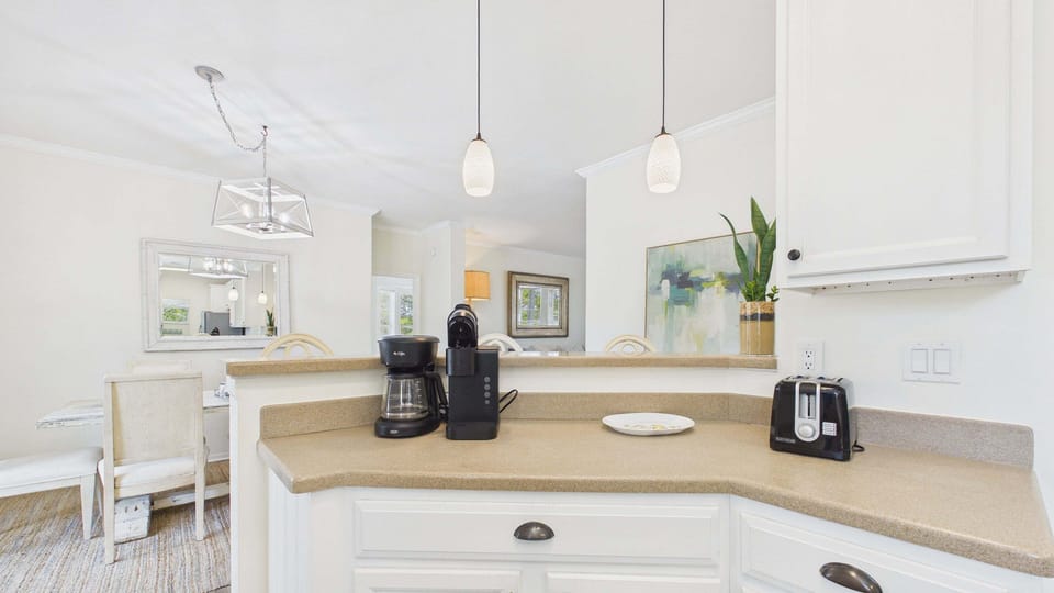 2nd Floor: Fully equipped kitchen with breakfast bar and all the cooking essentials
