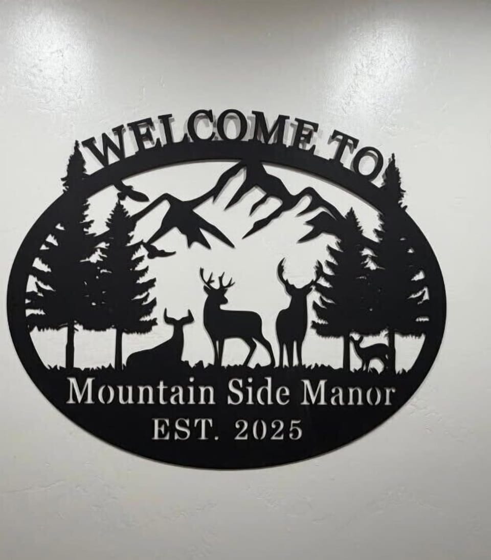 A warm welcome to Mountain Side Manor, where mountain views, forest charm, and peaceful wildlife vibes create the perfect setting to relax, reconnect, and make unforgettable memories.