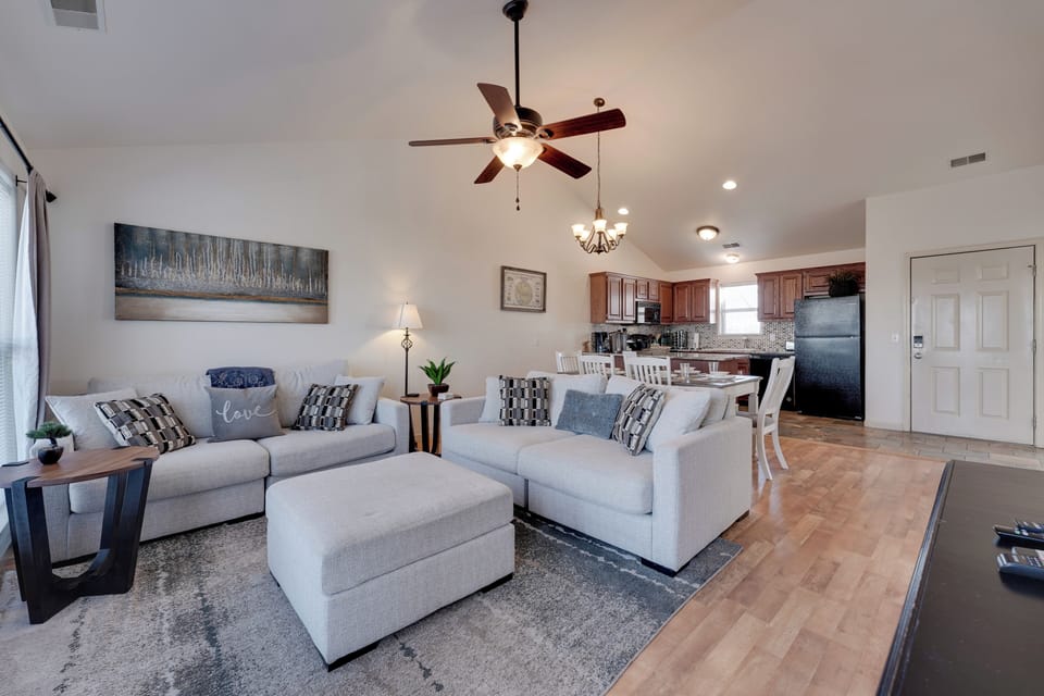 Apartment (2 Bedrooms) | Front of property