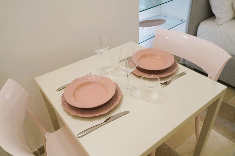 Basic House | Dining