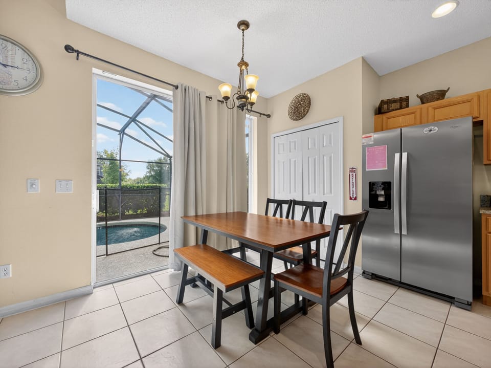 Breakfast Table Seating 5