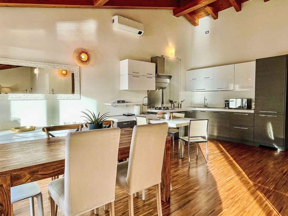 Kitchen / Dining Room