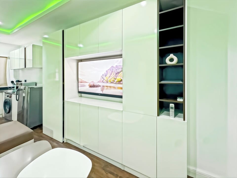Economy Apartment, Balcony, City View | Interior
