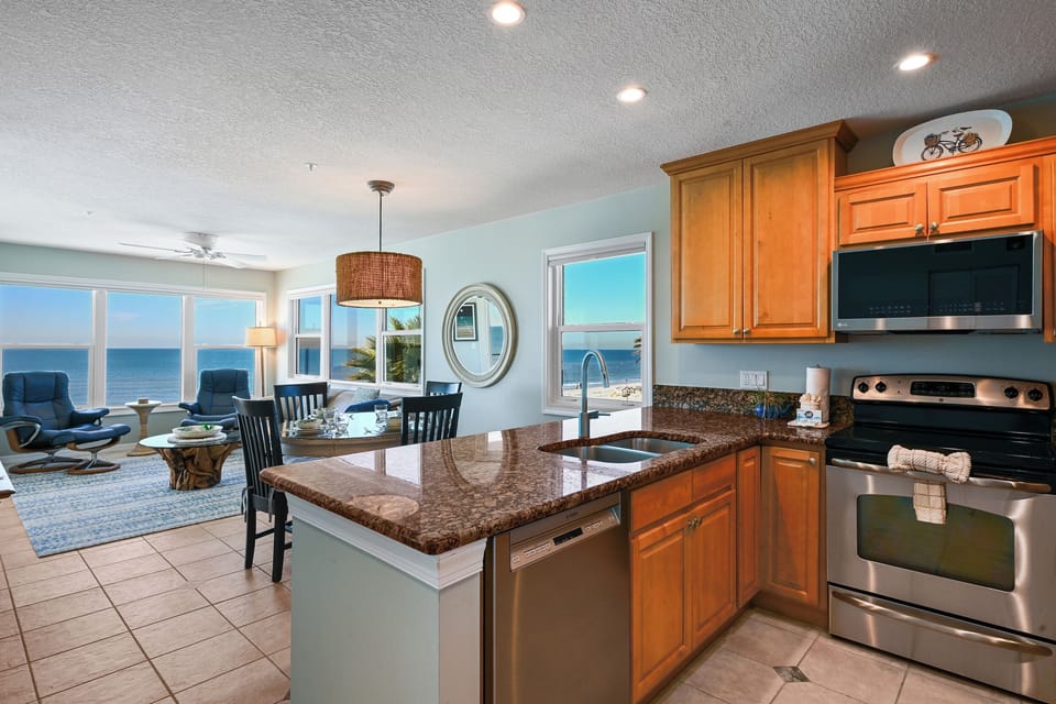 Fully equipped kitchen
