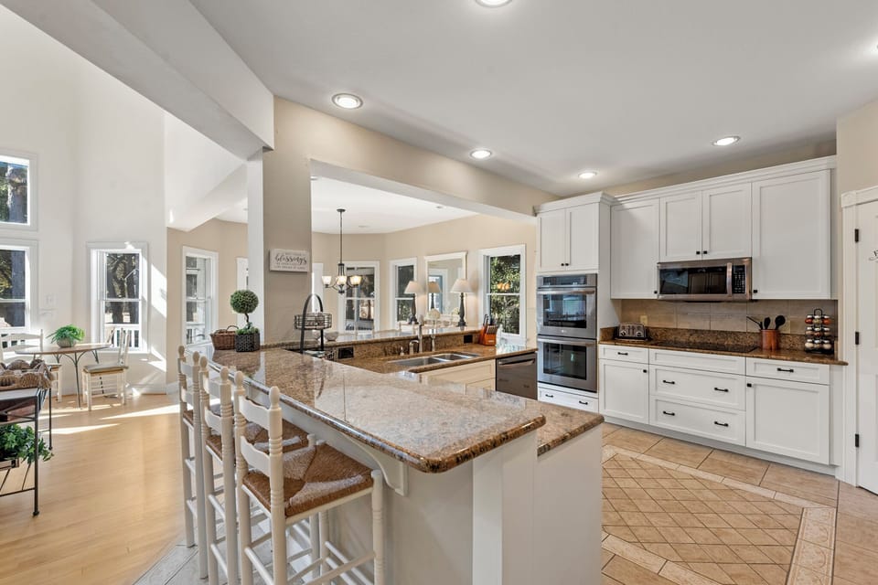 CC239: Meant to Be | Ground Level Kitchen