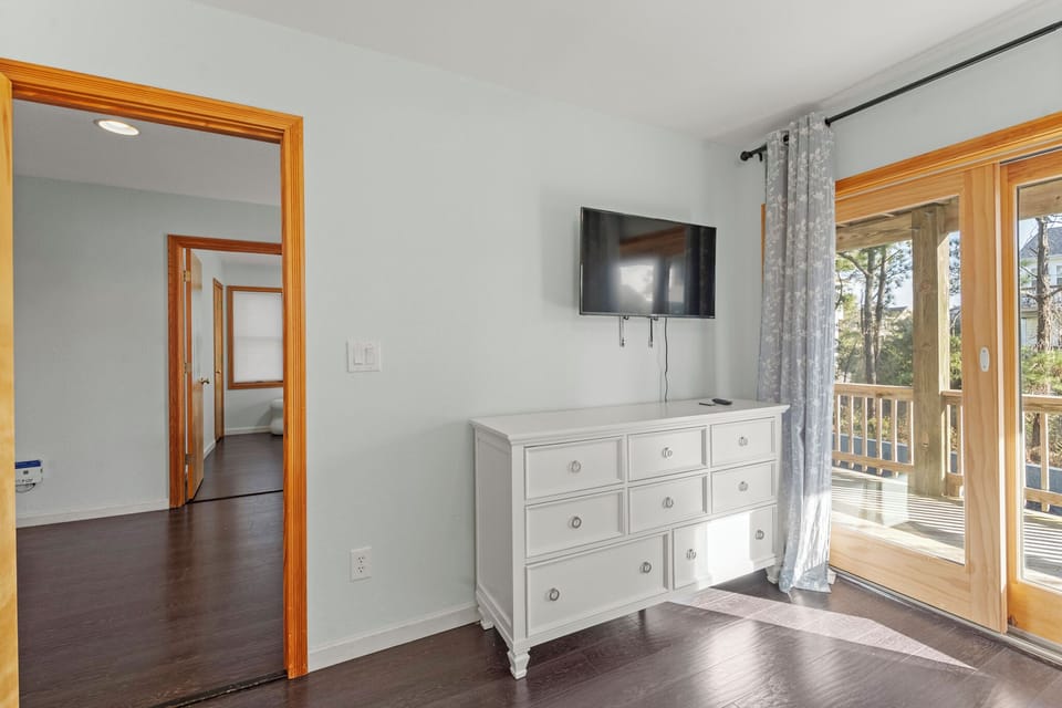 OSL10: Ohana Sunrise | Mid Level Bedroom 5