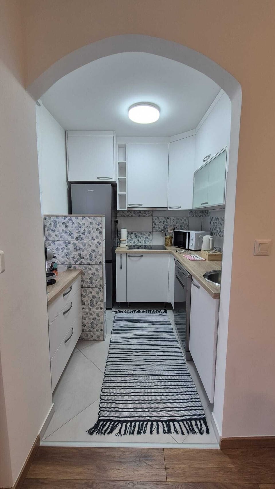 Well equipped kitchen