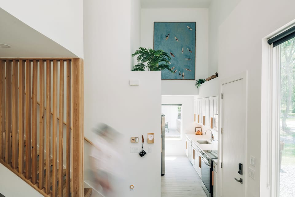 Modern and cozy- Room 1, 2 and Bathroom 2 are located on the top floor