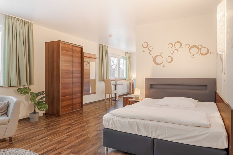 Double Room | Desk, free WiFi