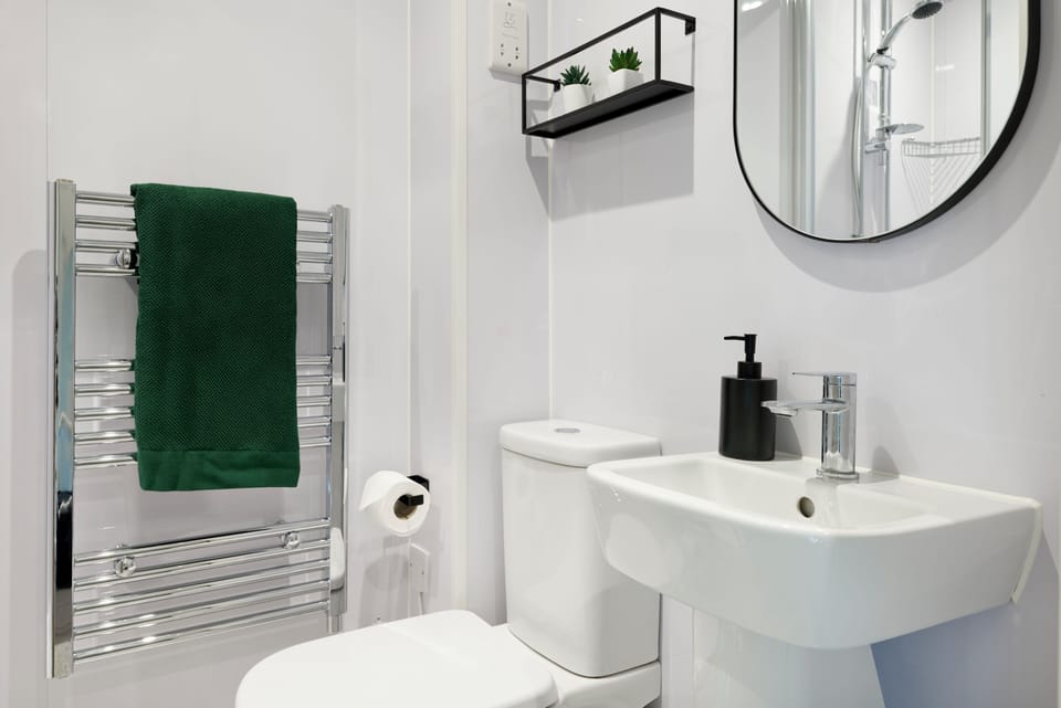 Single Room, Non Smoking | Bathroom