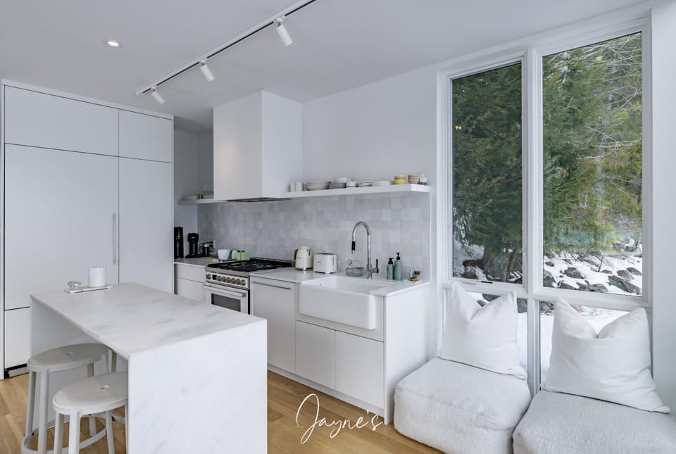 Kitchen &amp; Bar Seating