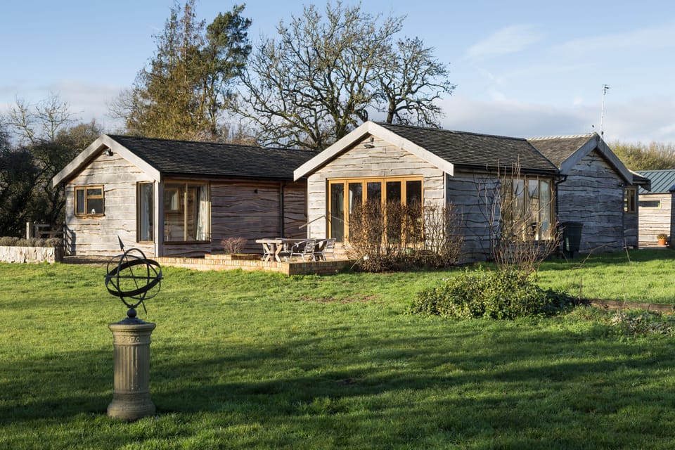Escape to Owl Barn, surrounding by stunning rural views and miles of open countryside where you can breathe in the fresh air and enjoy wonderful walks from the doorstep