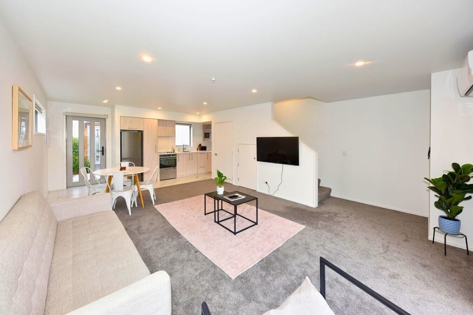 5 257 Armagh St (11) - Edited
