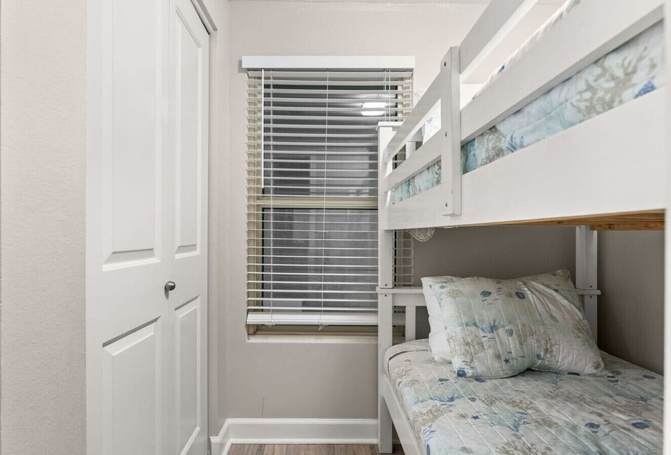 Bunk bedroom with twin-over-twin beds