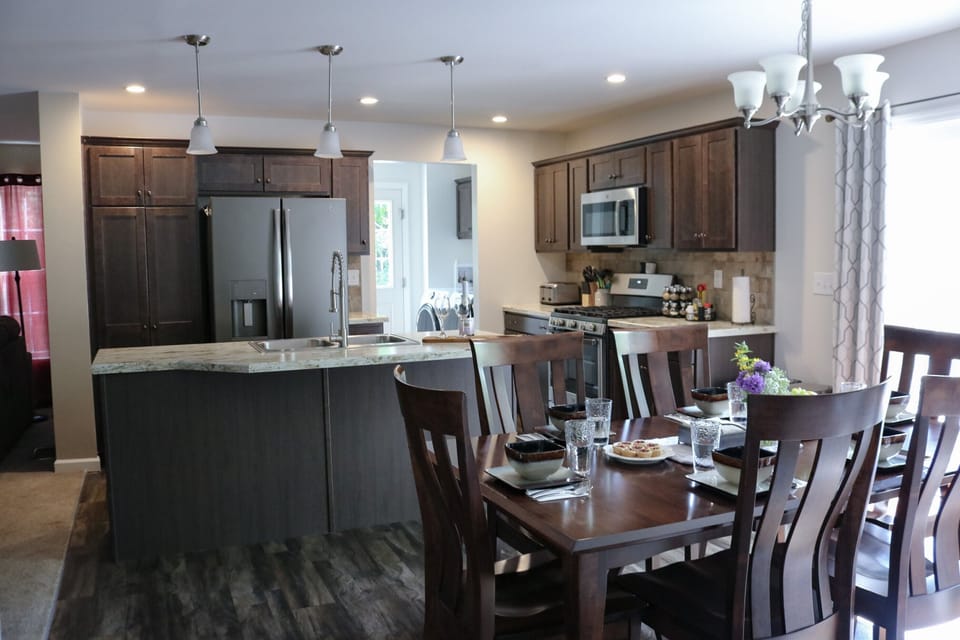 Kitchen Dining Area