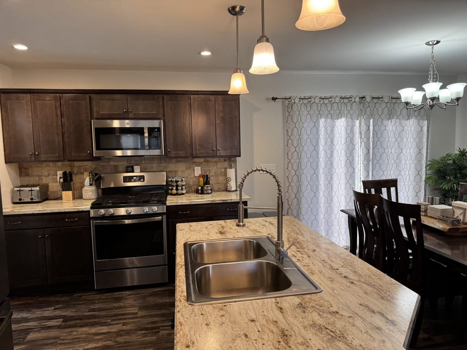Full Kitchen