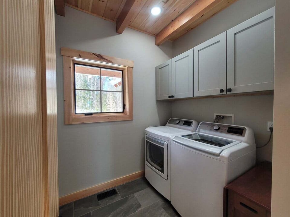 Washer and dryer on main level