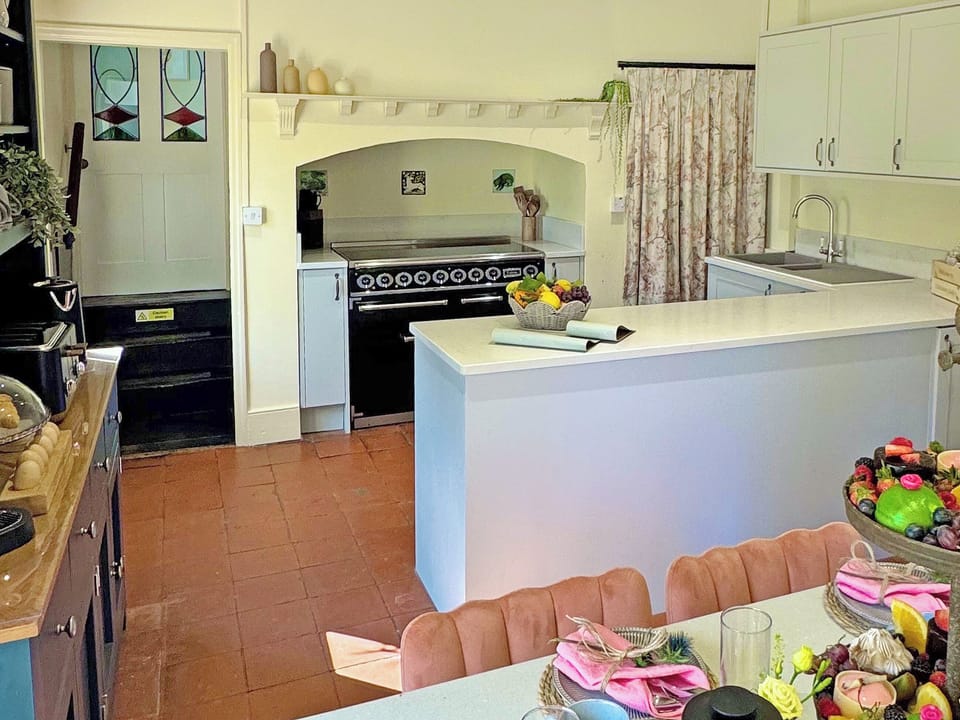 Kitchen with range oven | Falconer&rsquo;s Lodge, High Ash