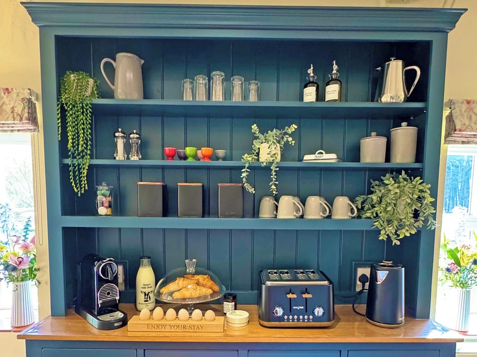 Kitchen dresser | Falconer&rsquo;s Lodge, High Ash
