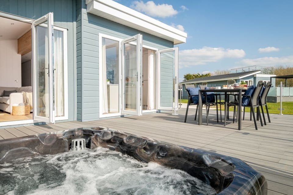 Sennen 3 Spa (Pet)