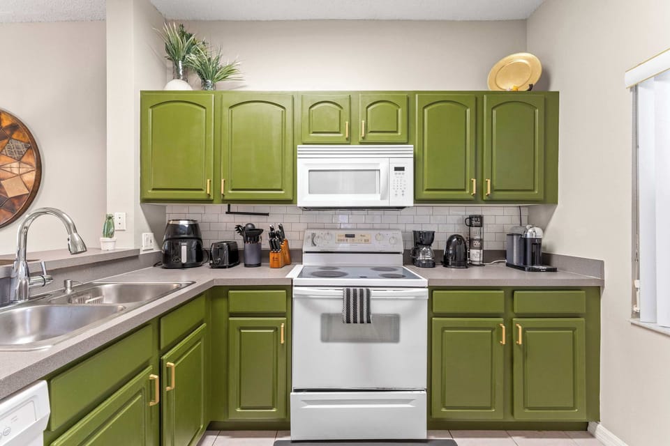 Townhome, Multiple Beds, Patio, Garden View (Peaceful Palms) | Private kitchen