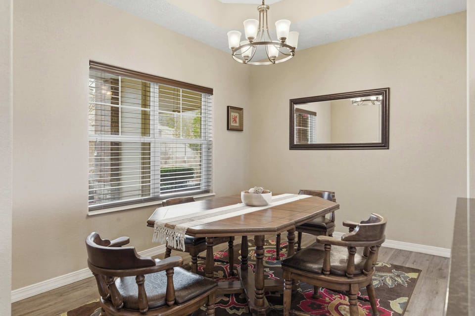 Condo, Multiple Beds, Patio (Majestic Retreat) | Dining