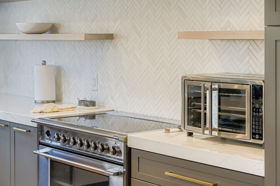House, 2 Bedrooms | Private kitchen | Coffee/tea maker, fridge, oven, stovetop