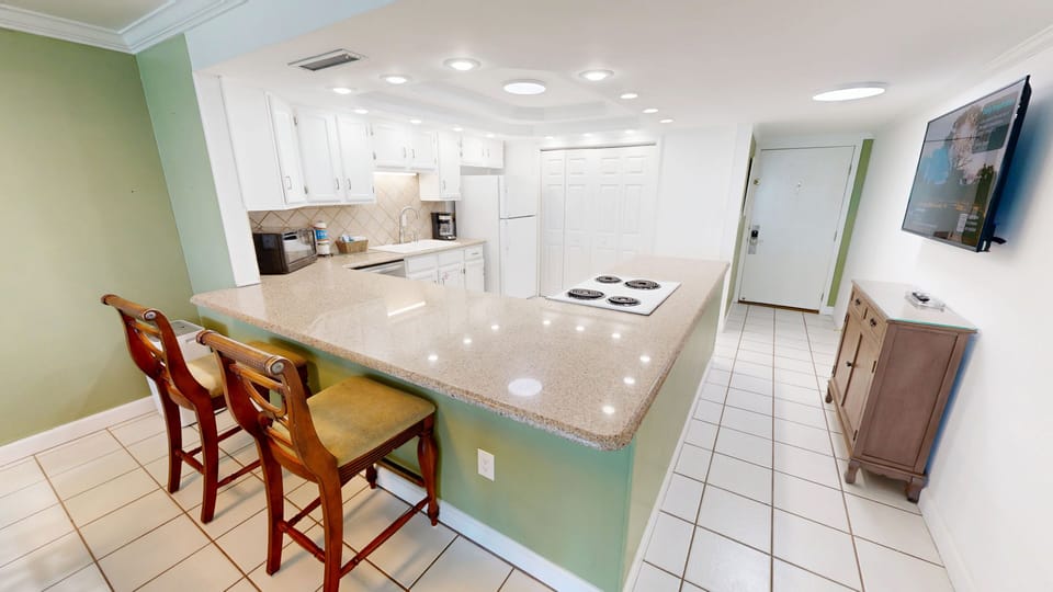 Condo, 2 Bedrooms | Private kitchen | Coffee/tea maker, fridge, oven, toaster