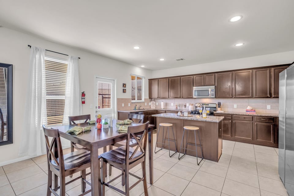 Kitchen area with seating for 6