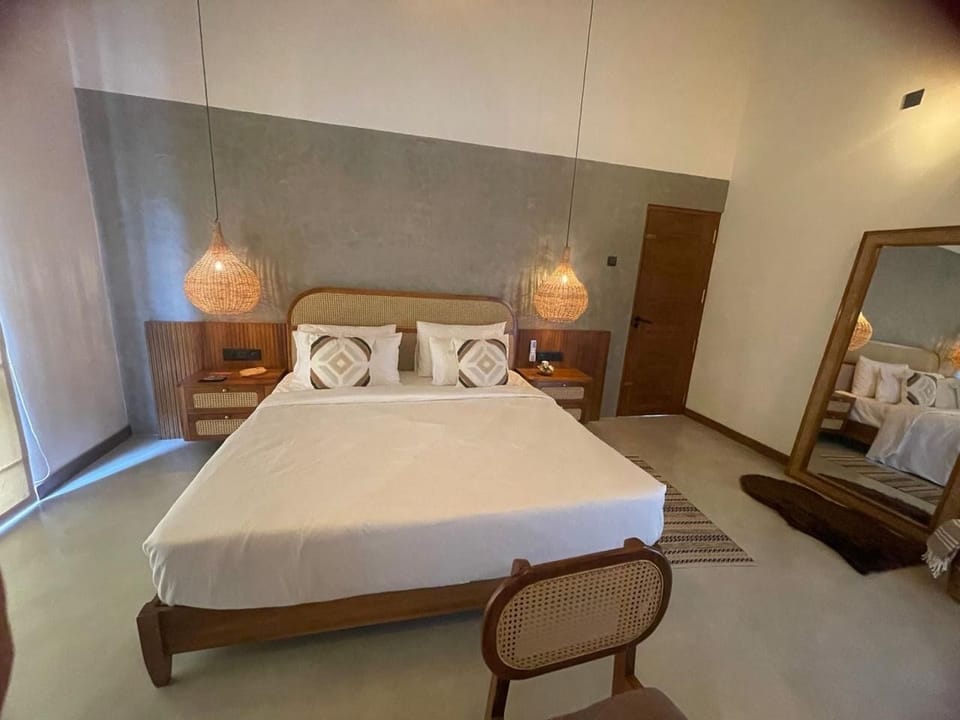 Deluxe Double Room, Garden View | Desk, laptop workspace, free WiFi