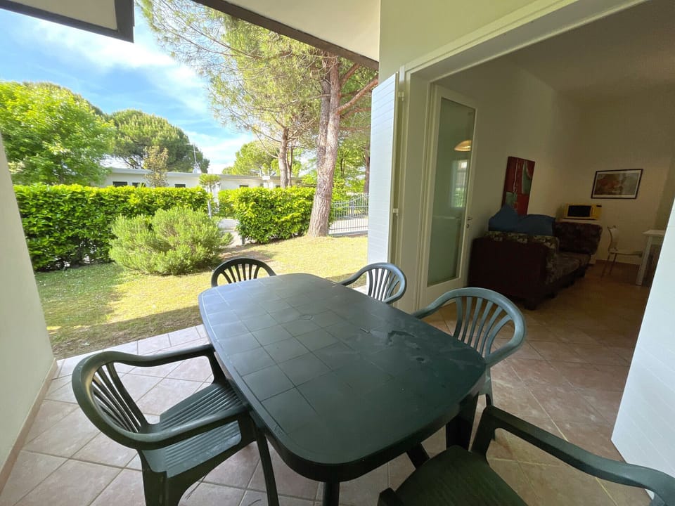 Villa, 3 Bedrooms, Patio, Garden View | Outdoor dining