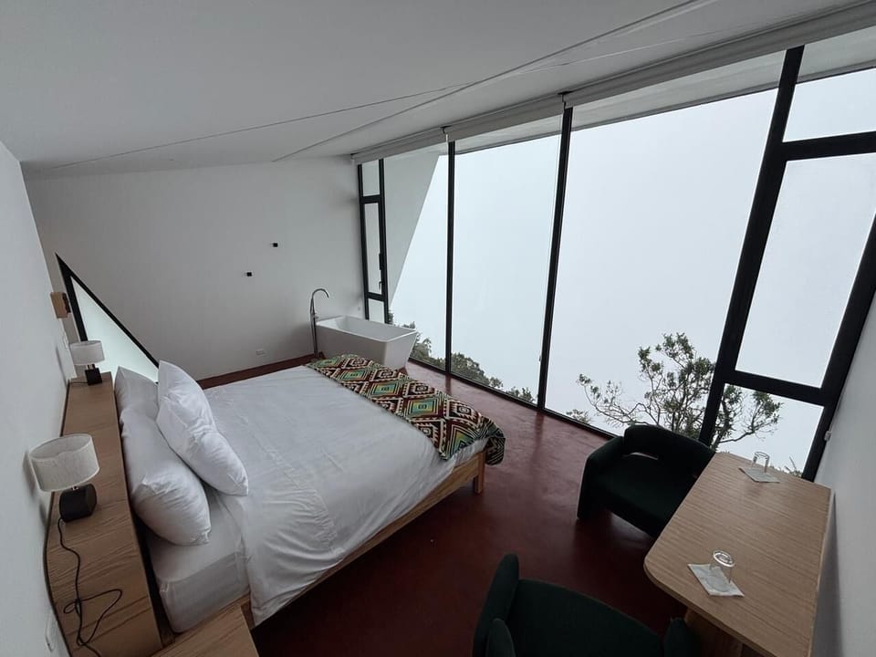 Junior Suite, Mountain View | Soundproofing, WiFi (free)