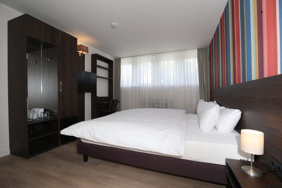 Standard Double Room, Ensuite | Desk, free WiFi