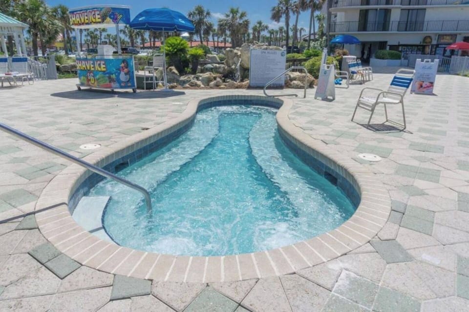 Hot tub