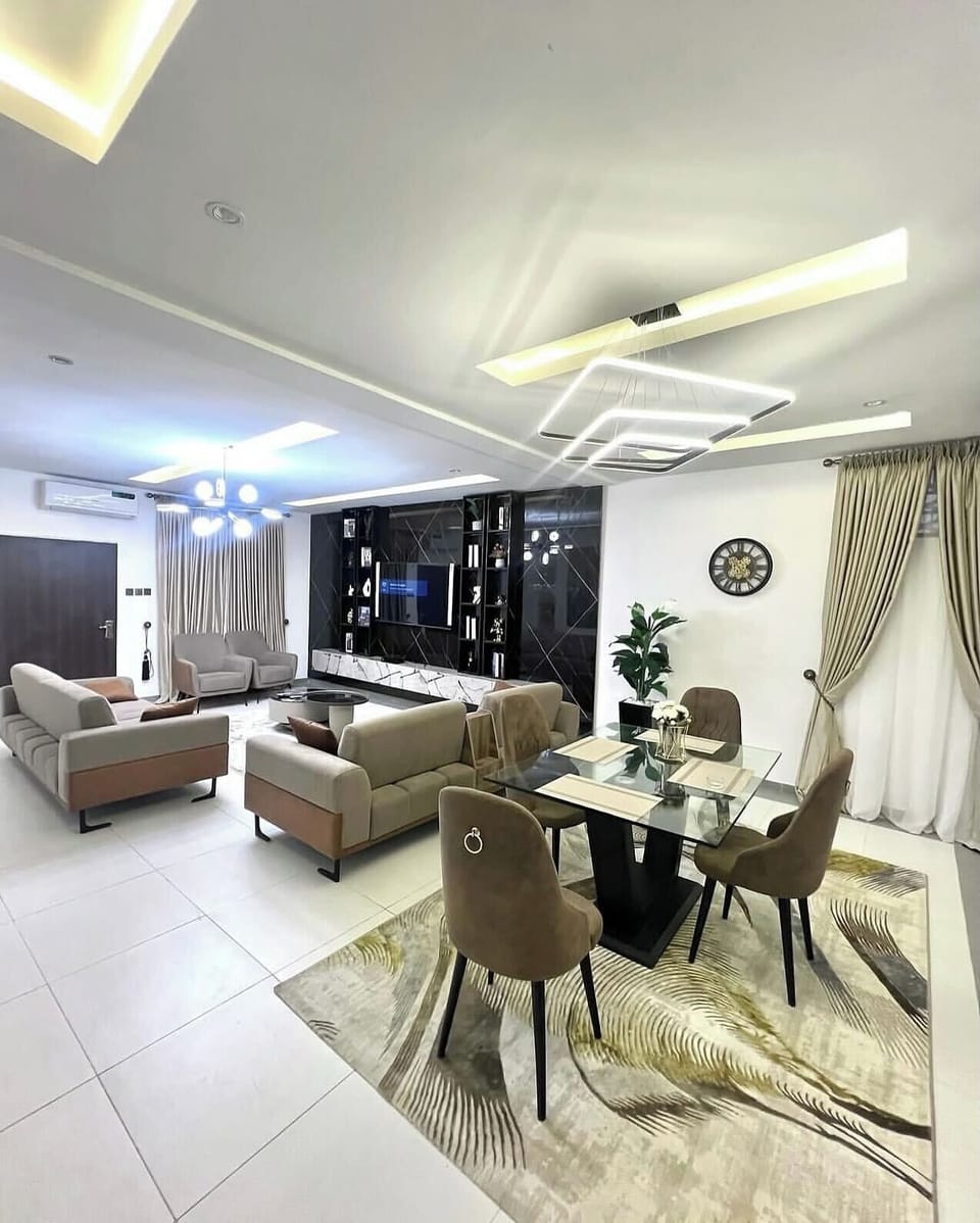 Economy Apartment, Balcony, City View | Interior