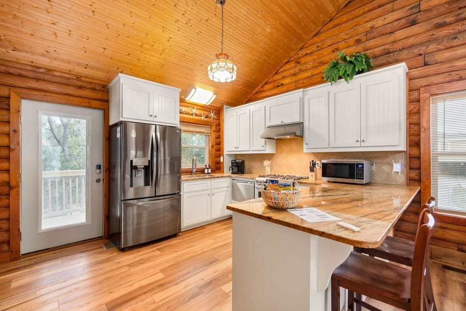 Fully stocked kitchen with everything you need to cook family meals