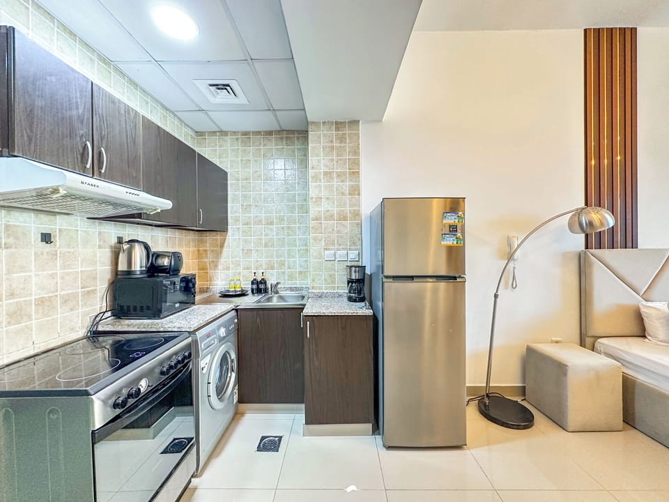 Apartment, Bay View | Private kitchen | Coffee/tea maker, electric kettle