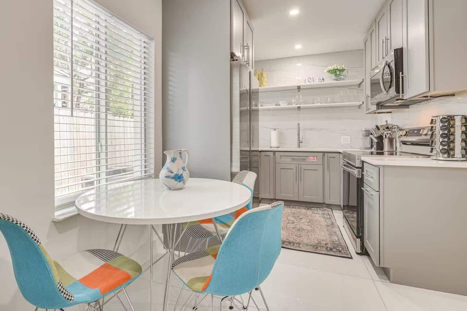 Kitchen & Dining Area | Dishwasher