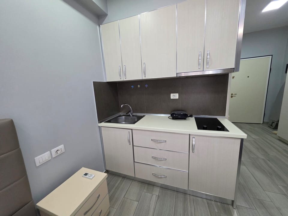 Comfort Studio, Balcony, Beach View | Private kitchen | Toaster