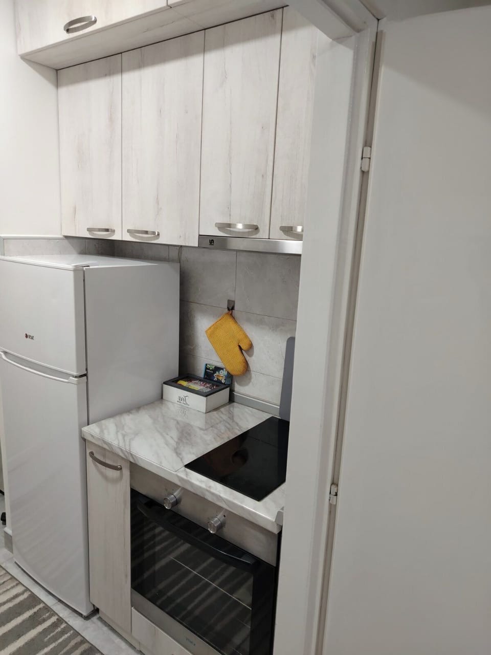 Studio, 1 Bedroom, Smoking, City View | Interior