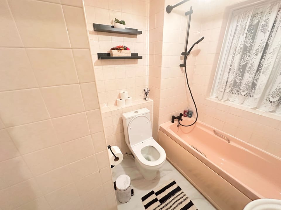 Shower, free toiletries, hair dryer, towels