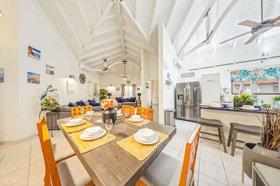 Cook, dine, and unwind. From breakfast at the breakfast bar to family dinners at the table, this space is designed for making memories together.