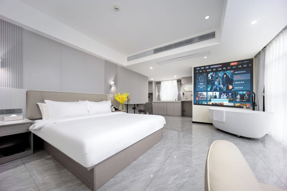 Superior Double Room, City View | Laptop workspace, soundproofing, free WiFi