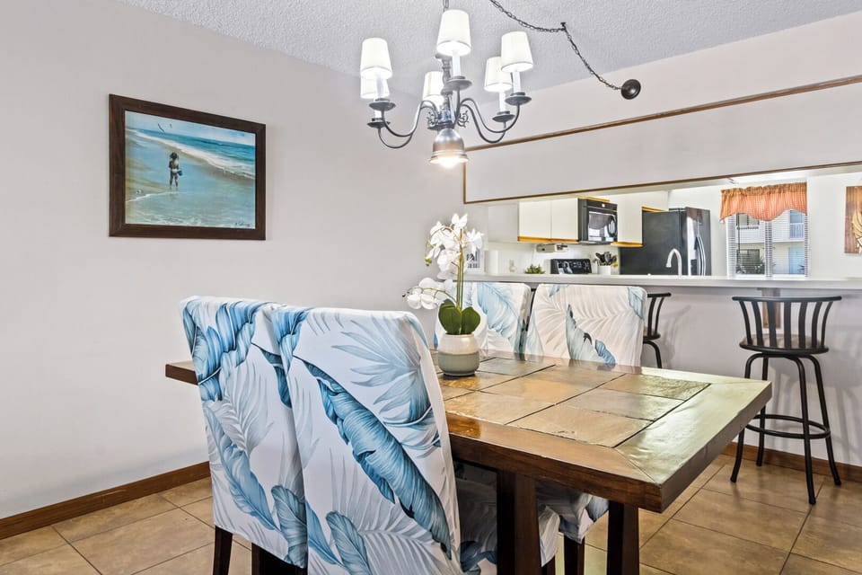 Gather around the dining table and share your favorite meals with your friends & family!