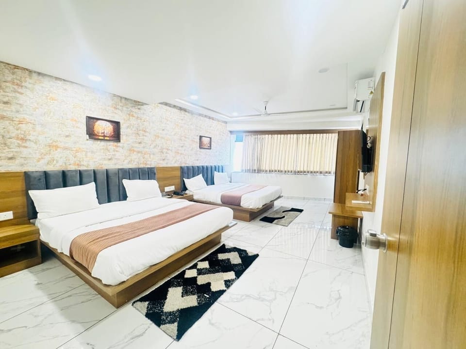Deluxe Room, 4 Bedrooms | Free WiFi
