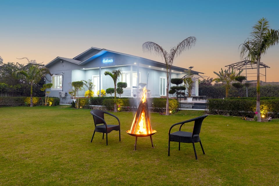 Deluxe Villa | Property grounds