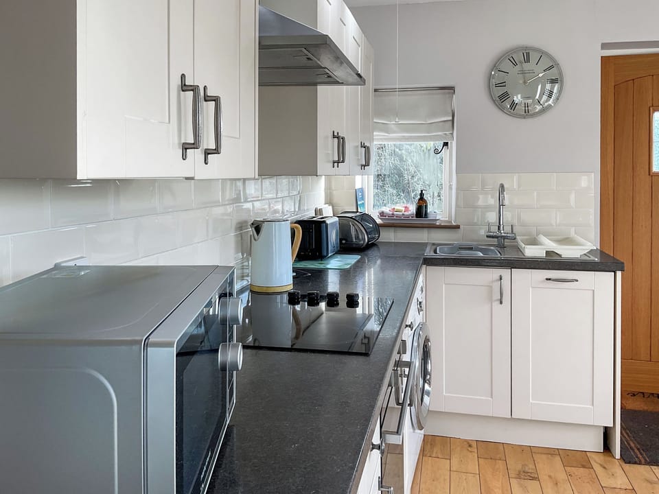 Kitchen | Whispering Pines - Wayside Cottages, Bridport