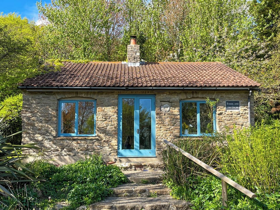 Exterior | Fossil And The Cross - Wayside Cottages, Bridport