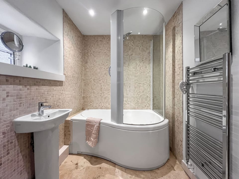 Bathroom | Hidden Cottage, Yarm