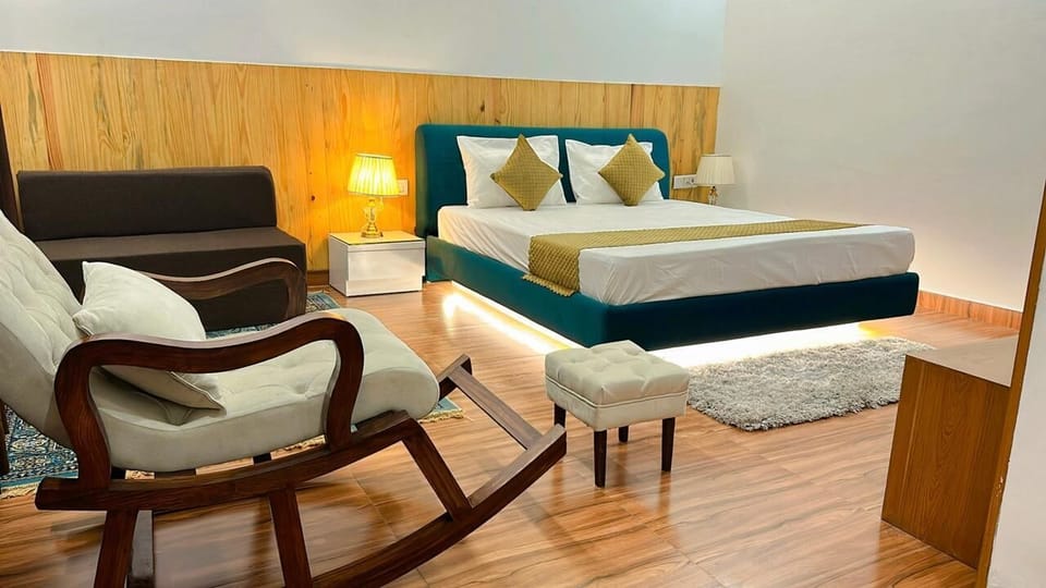 Family Suite, Balcony, Hill View